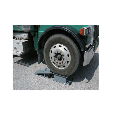 44000LB Load Anti Skid Heavy Duty Truck Ramp For Logistics / Construction / Port Vehicle Care